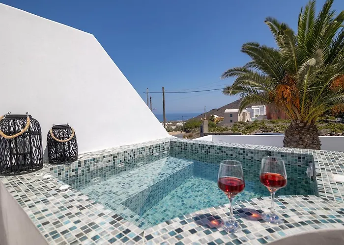 Theophrasti Suites