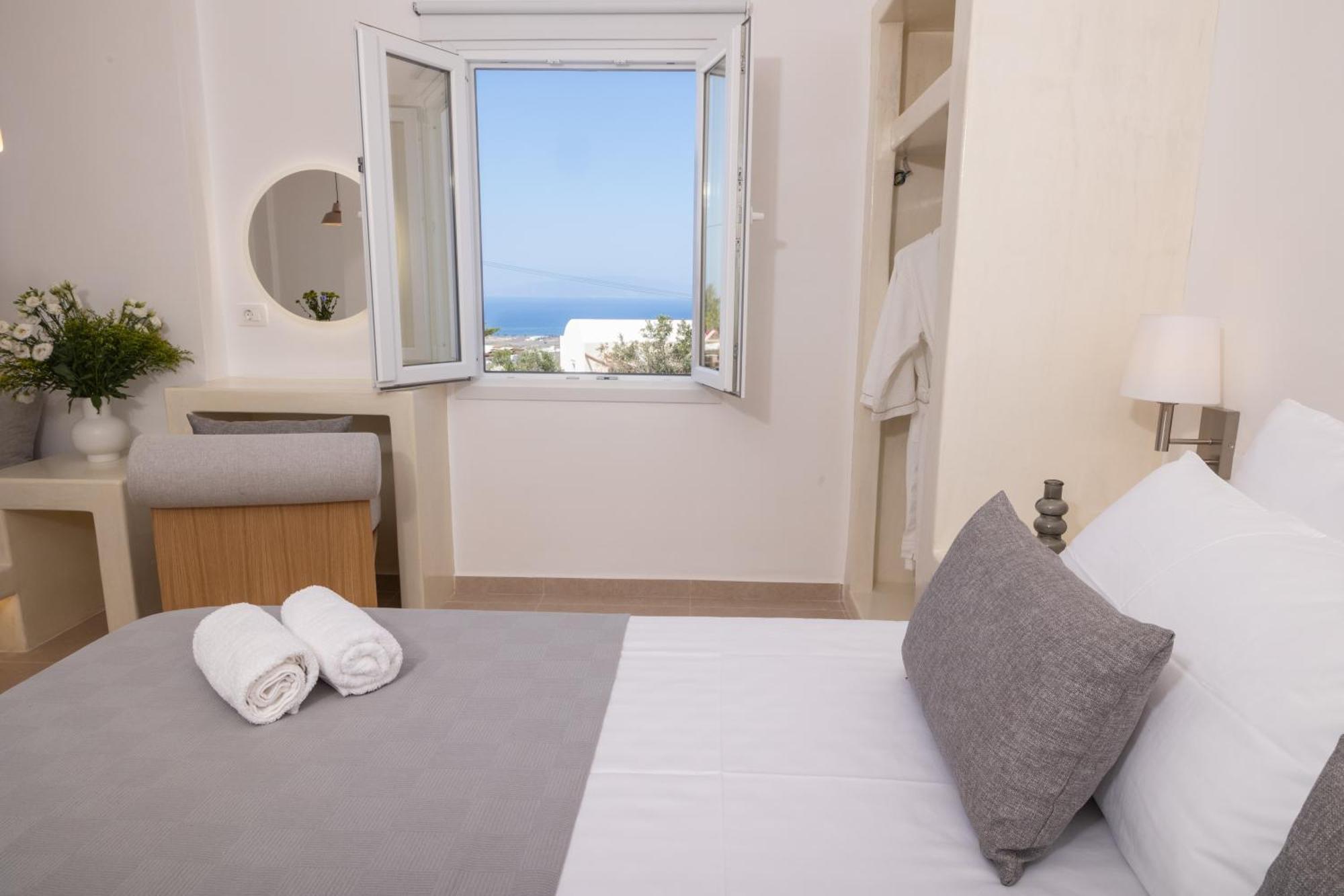 Theophrasti Apartment