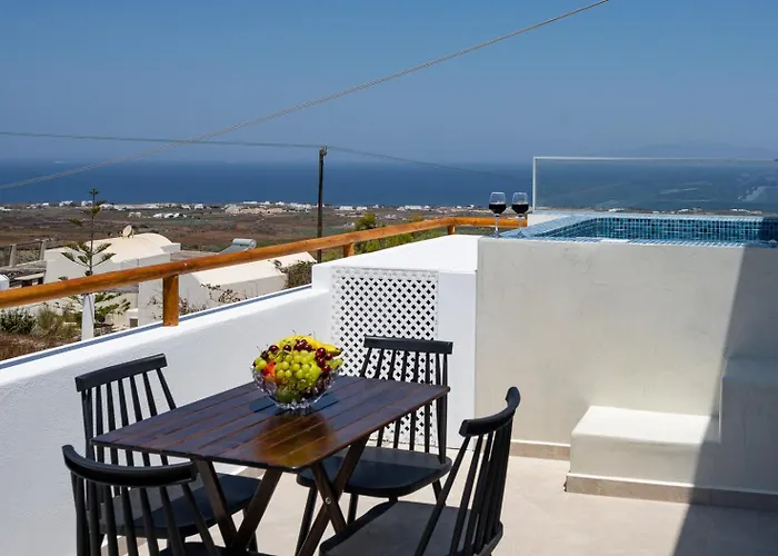 Theophrasti Suites